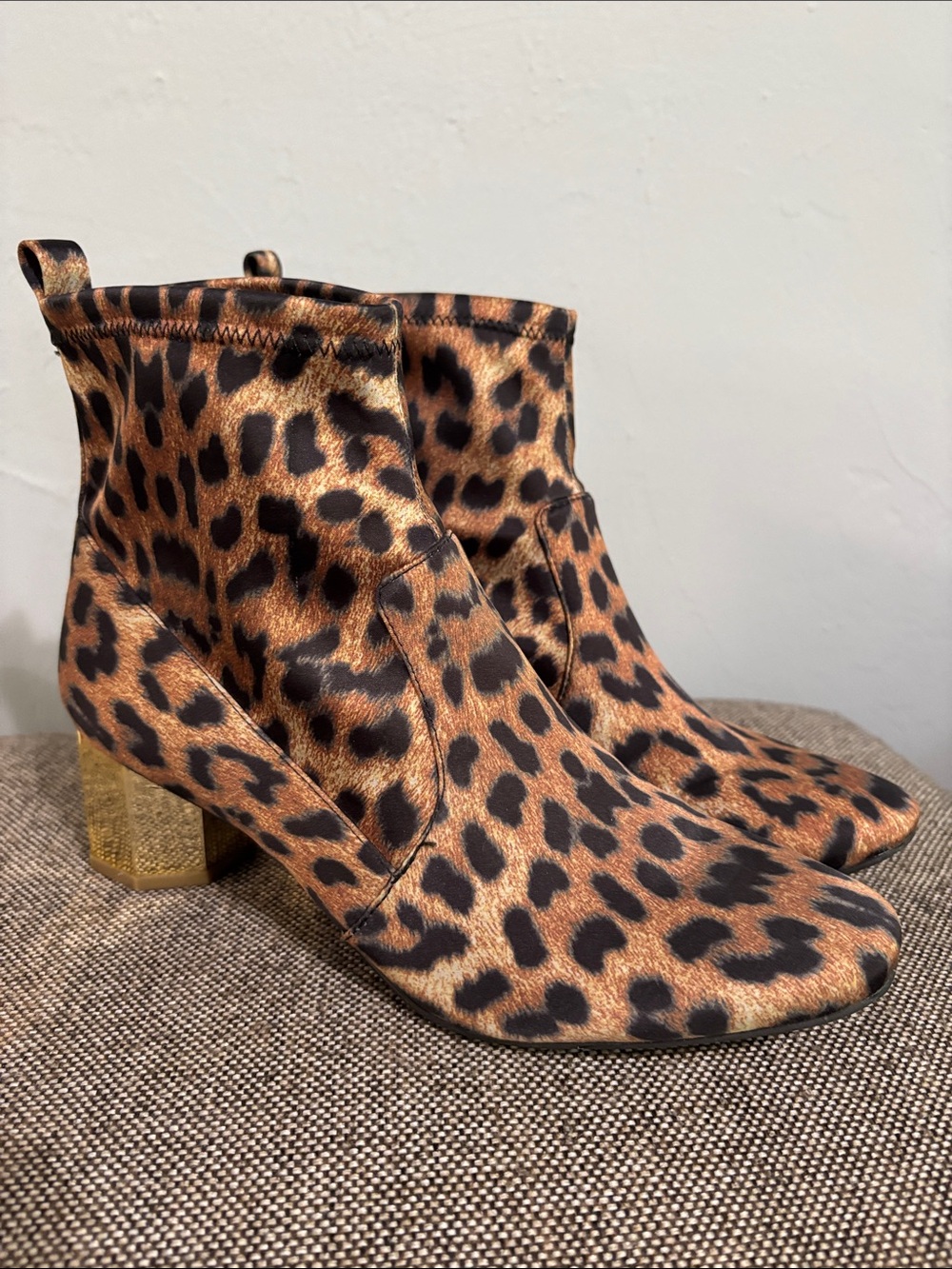 Katy Perry Leopard Print Ankle Boots, size 9.
